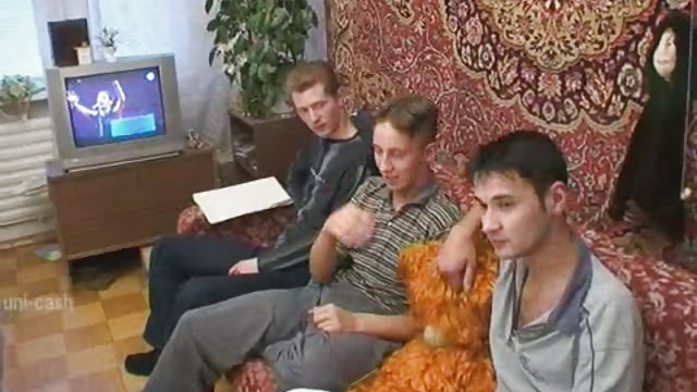 XXX بدون ثبت نام دختر آسیایی سوپر سکس داستانی آرام با طبیعت عزیزش است