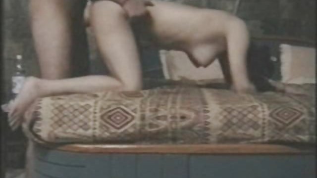 XXX بدون ثبت نام فاحشه جوان بر روی سکس داستاتی دو آمده است