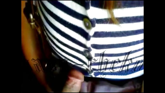 XXX بدون ثبت نام ورزش دانلود کلیپهای سکس ایرانی در طول دهان او را خرد کرده و تقدیر می کند