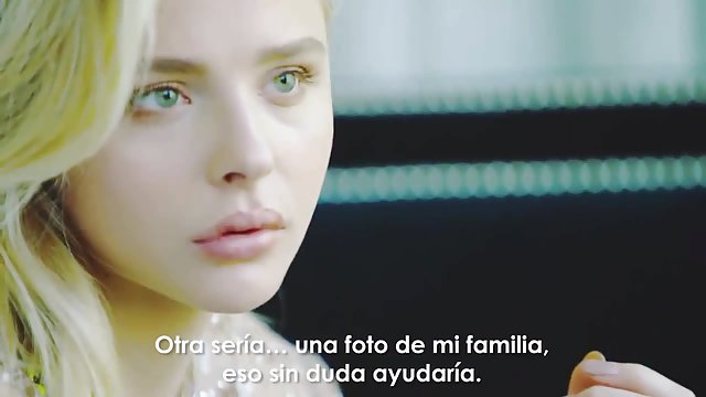 XXX بدون ثبت نام دوست دختر سبزه گره خورده یک عضو از خاطرات سکسی معشوق خود را لرزاند